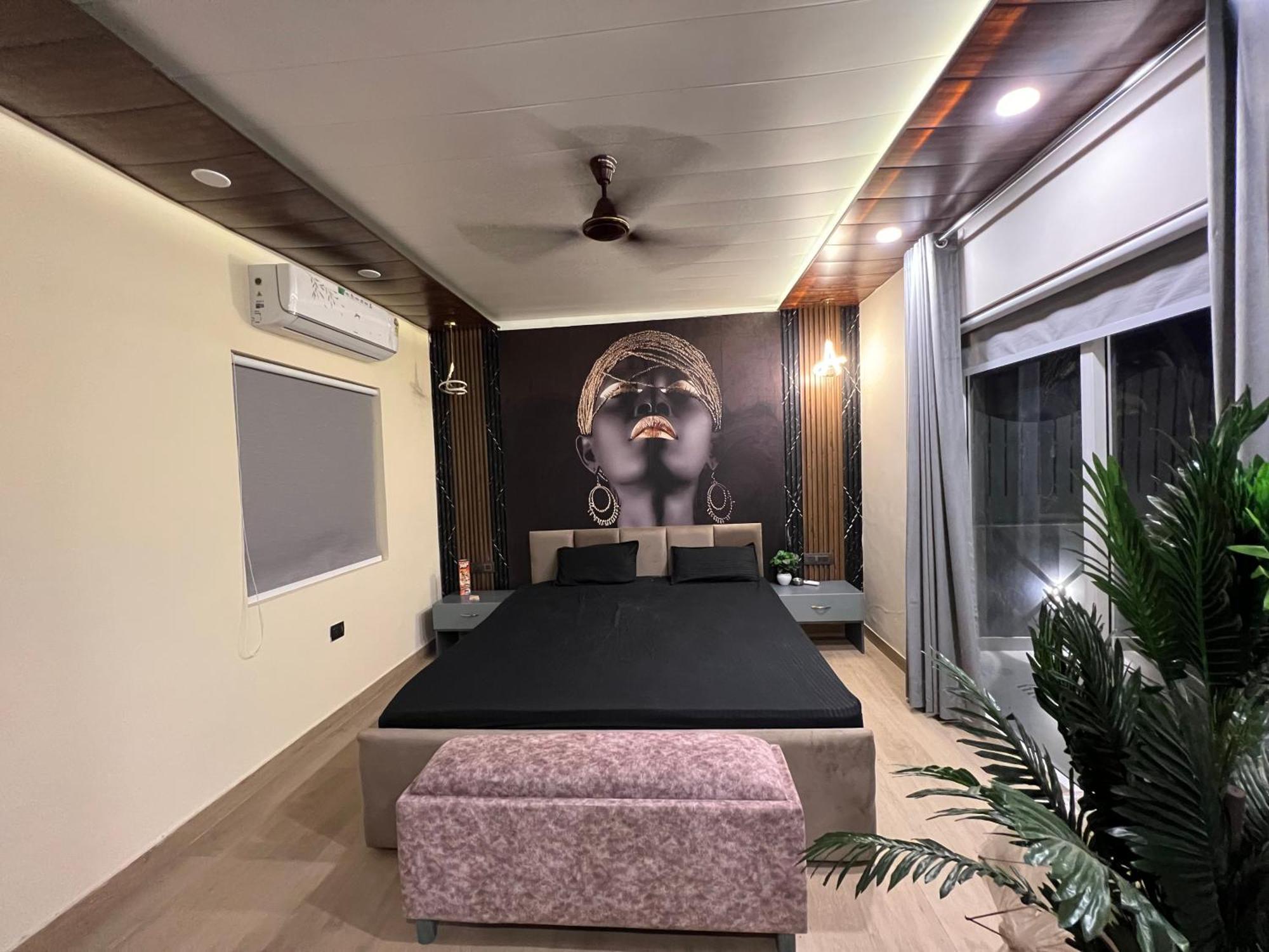 Aqua Sky Terrace Homestay 1 Luxurious Suite Room W 2 Beds, Open Air Jacuzzi & Outdoor Lounge Area New Delhi Exterior photo